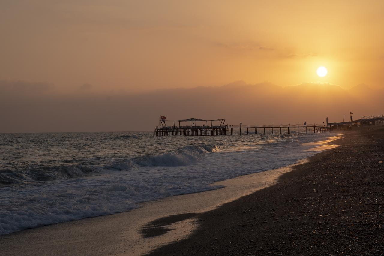 Naz Beach Bungalow Hotel In Antalya Kızılot Exteriér fotografie